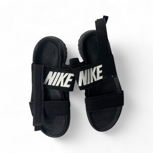 Nike women’s Black Sandals